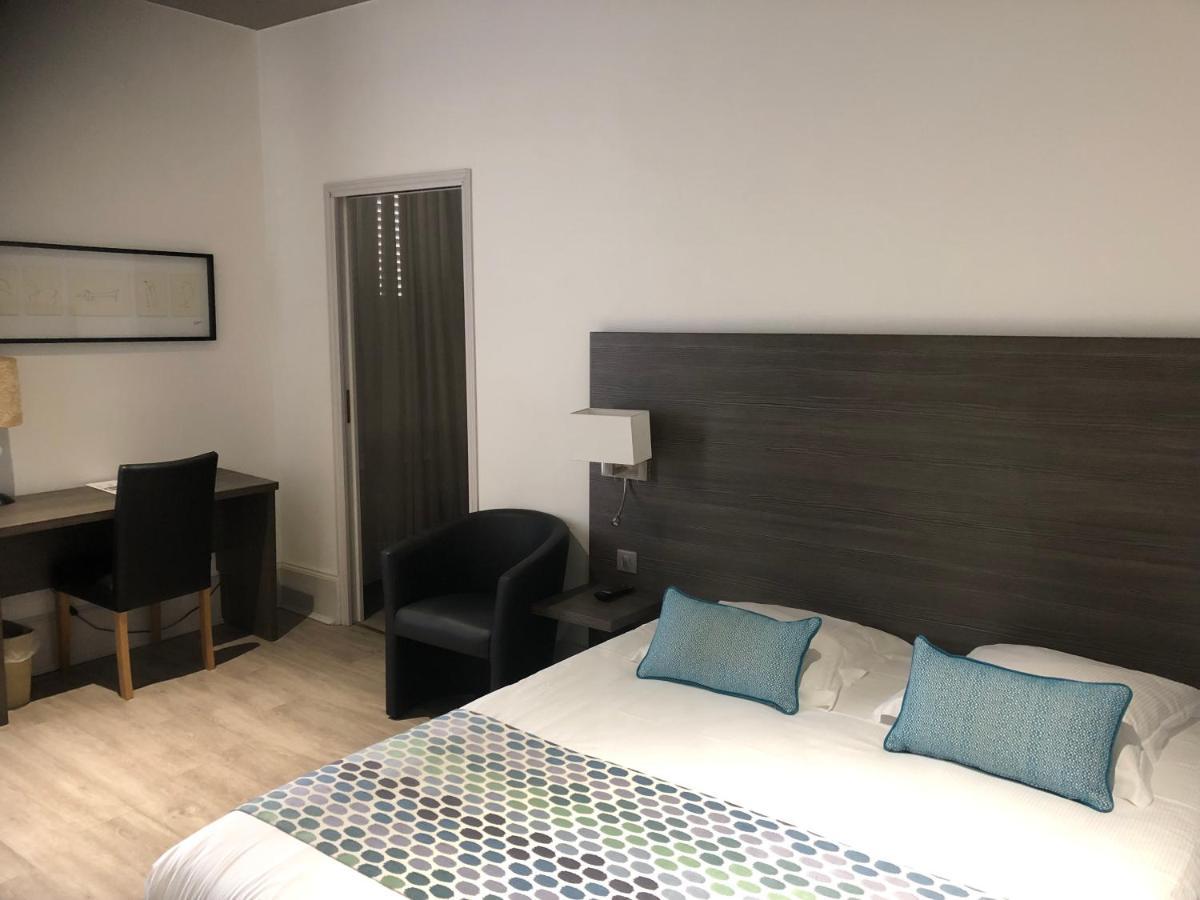Hotel Montespan Bourbon-lʼArchambault Extérieur photo