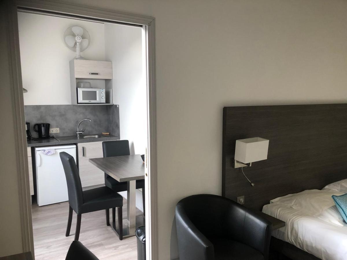 Hotel Montespan Bourbon-lʼArchambault Extérieur photo