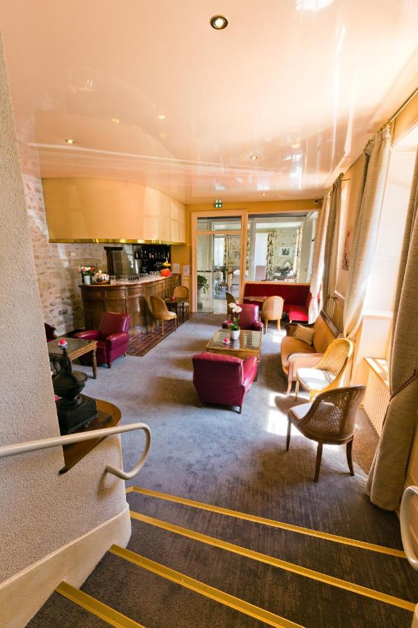 Hotel Montespan Bourbon-lʼArchambault Extérieur photo