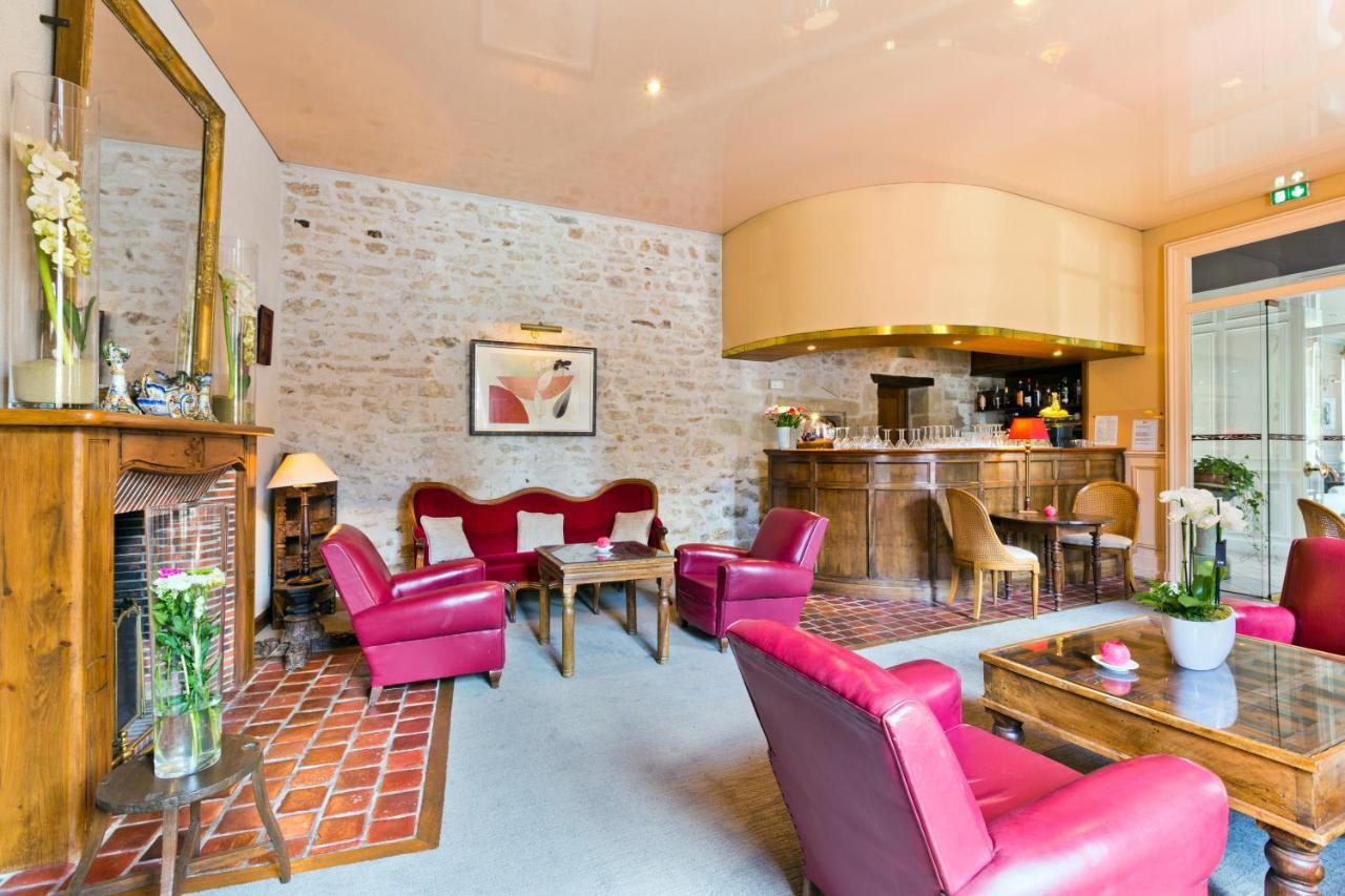 Hotel Montespan Bourbon-lʼArchambault Extérieur photo