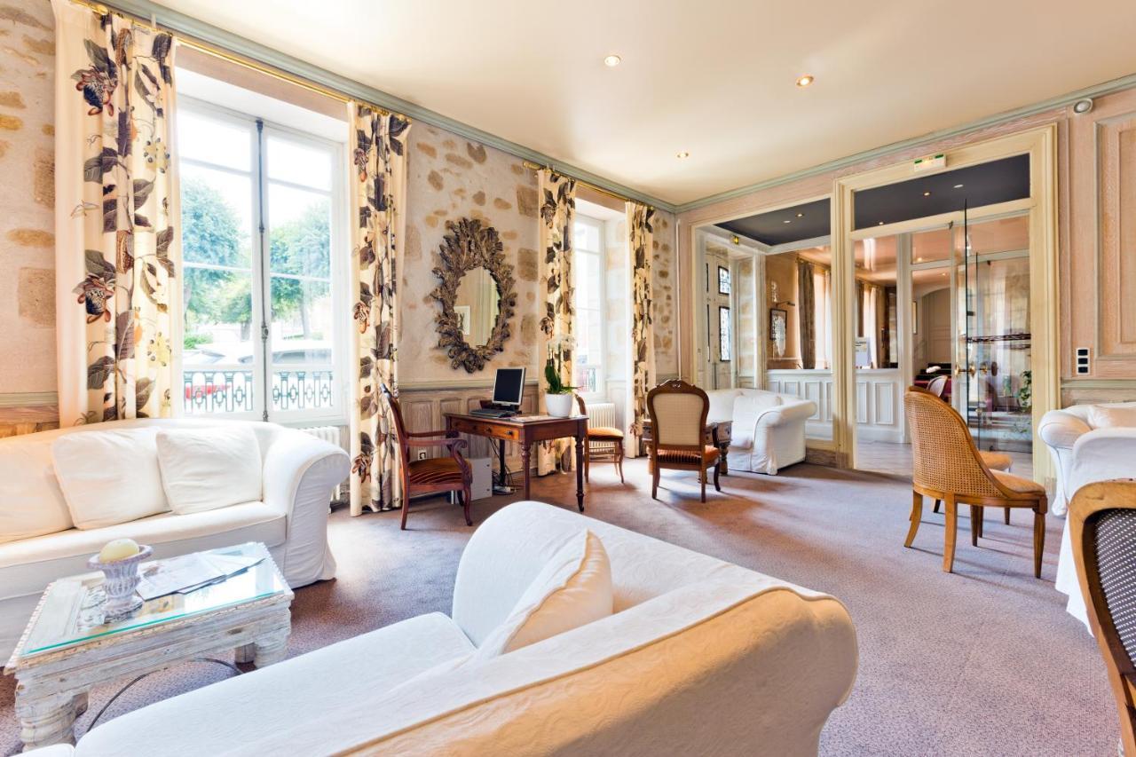 Hotel Montespan Bourbon-lʼArchambault Extérieur photo